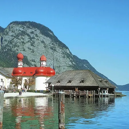 Апартаменты Holiday Apartments Haus Quellenheim, Schoenau Am Koenigssee Шёнау-ам-Кёнигсзе